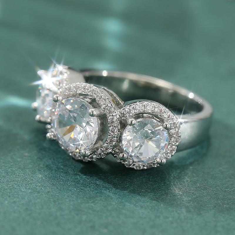 Luxurious Radiant Synthetic Zirconia Silvery Wedding Ring for Women Fashion Temperament Banquet Anniversary Jewelry Accessories