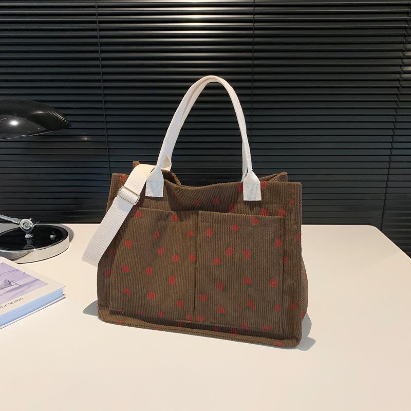 New Summer Style Portable Large Capacity Casual and Personalized Shoulder Bag Beautiful Simple Fashion College Style Tote Bag