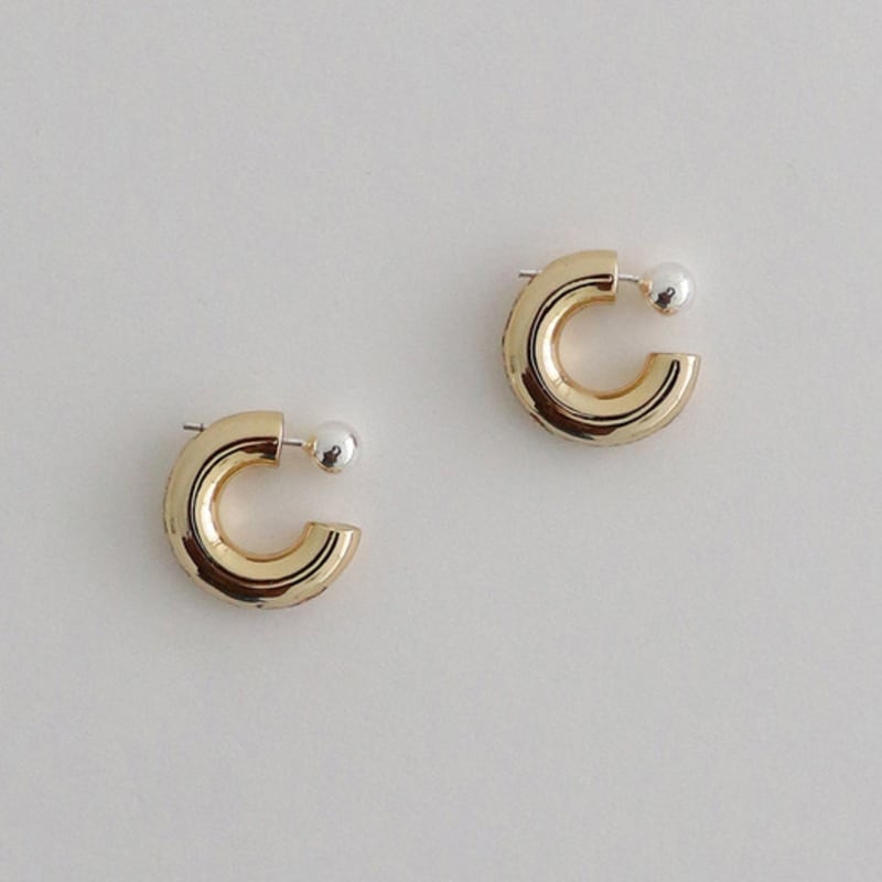 

MIDNIGHT MOMENT curve earring - mix MIX
