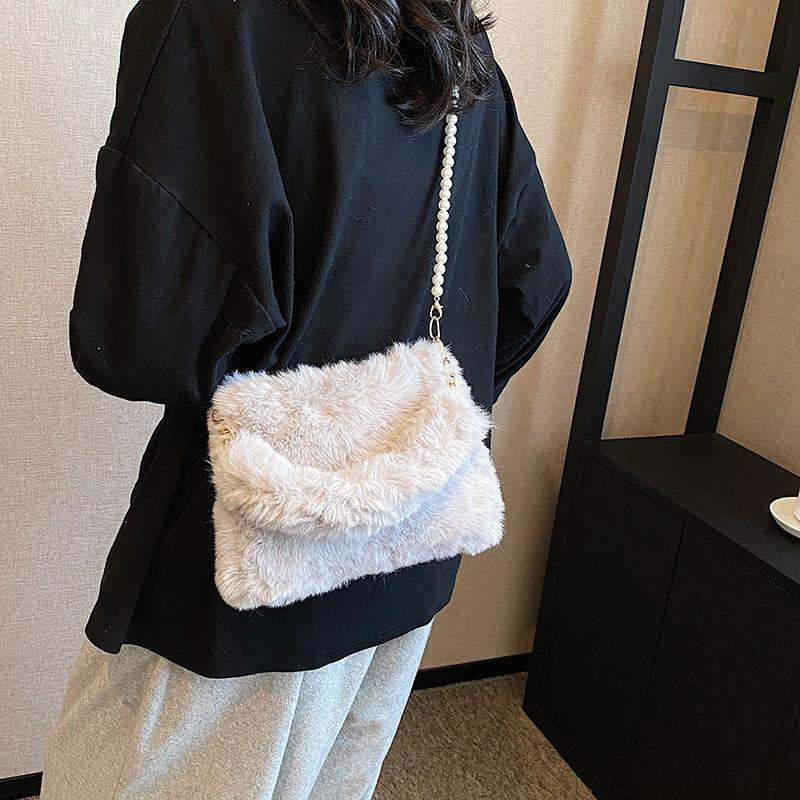 IELGY Plush Bag Autumn Winter Pearl Chain Crossbody Bag