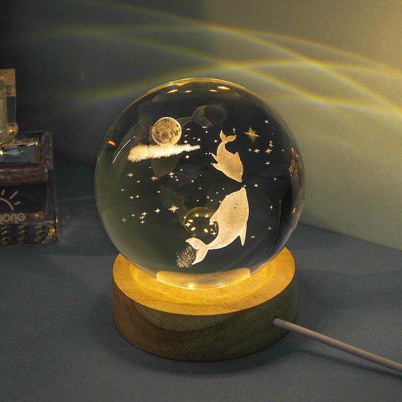 Sfera di Cristallo Medusa Oceano 3D Luce Notturna - Ornamento Creativo per Camera da Letto e Regalo di Compleanno