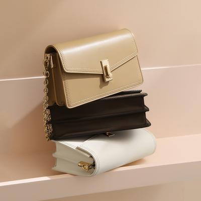 Sac en Cuir pour Femme Sac Bandoulière Chaîne Haut de Gamme Simple Enveloppe pour les Déplacements Petit Sac Carré
