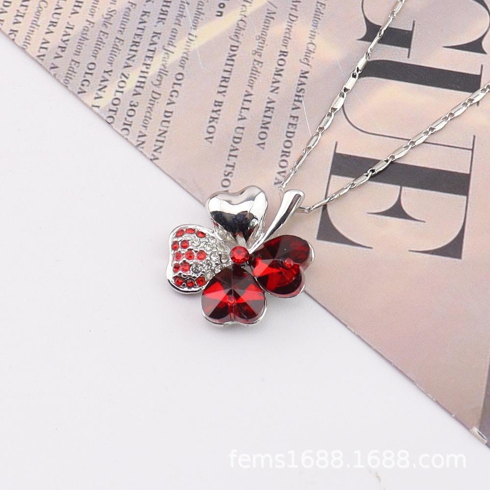 Full Diamond Crystal Lucky Clover Necklace, Clavicle Chain Women S Alloy Pendant Neck Chain N787