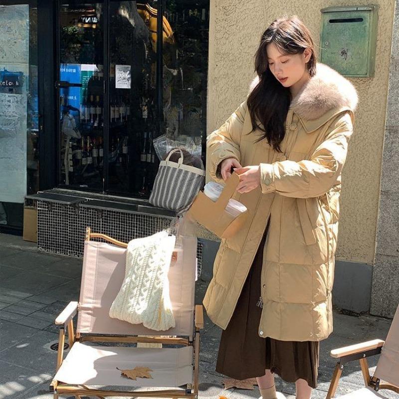 

Нова зима 2024 року Нова пухова куртка з бавовни Жіноча модна потовщена куртка середньої довжини з хутряним коміром і шаллю L хакі