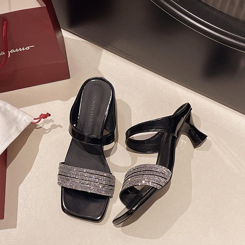 

Тапочки на высоком каблуке со стразами, женская летняя одежда 2025 года, летний квадратный каблук, толстый каблук, средний каблук, модные, классные тапочки для женщин 40 чёрный