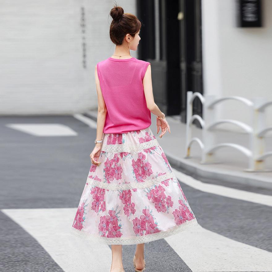 Summer Wear a Complete Set of Women's Casual Fashion Dress Rose Pink Knitted Sleeveless Vest Floral Skirt Set
