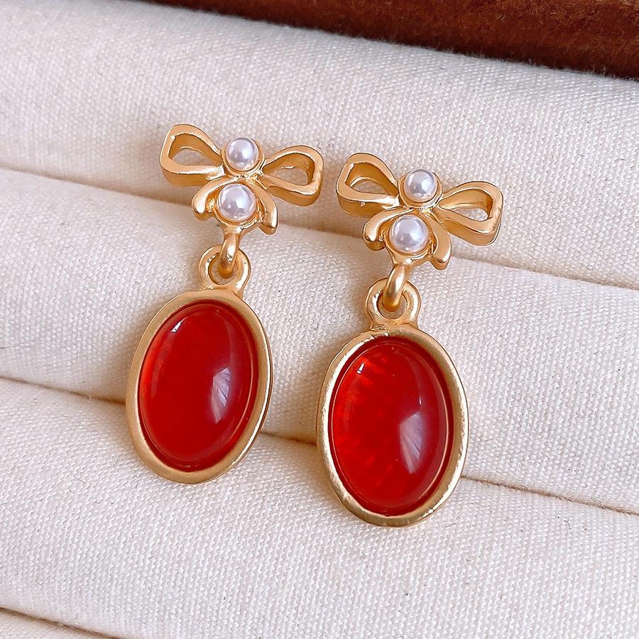 European and American oval resin splicing pearl necklace accessories women s sweater chain necklace