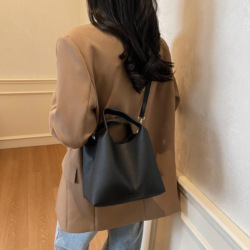 Tasche mit großem Fassungsvermögen Damentasche Neue Mode Schulter Messenger Weiche Tasche