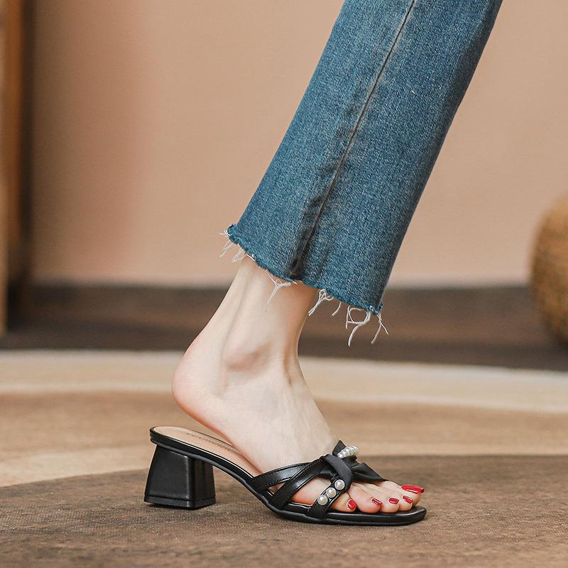 

Fashion pearl band med-high heels slippers summer shoes woman silk band outdoor slides thick heel flip flops pearl sandalias mujer 37 чёрный