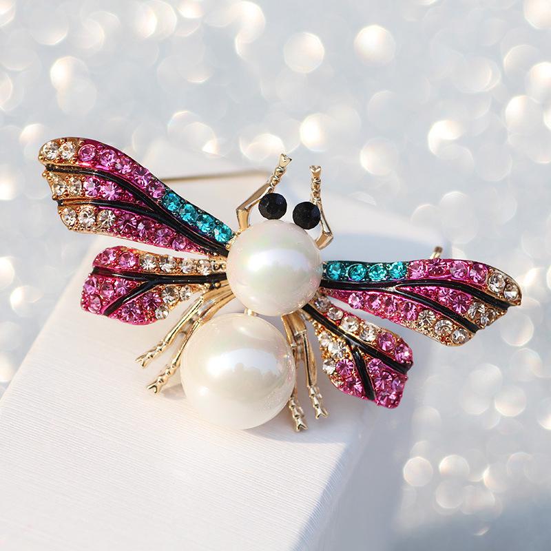 

Exquisite Bee Pearl Rhinestone Brooch Women Creative Cute Breastpin Valentine s Day Gift Rose red #1