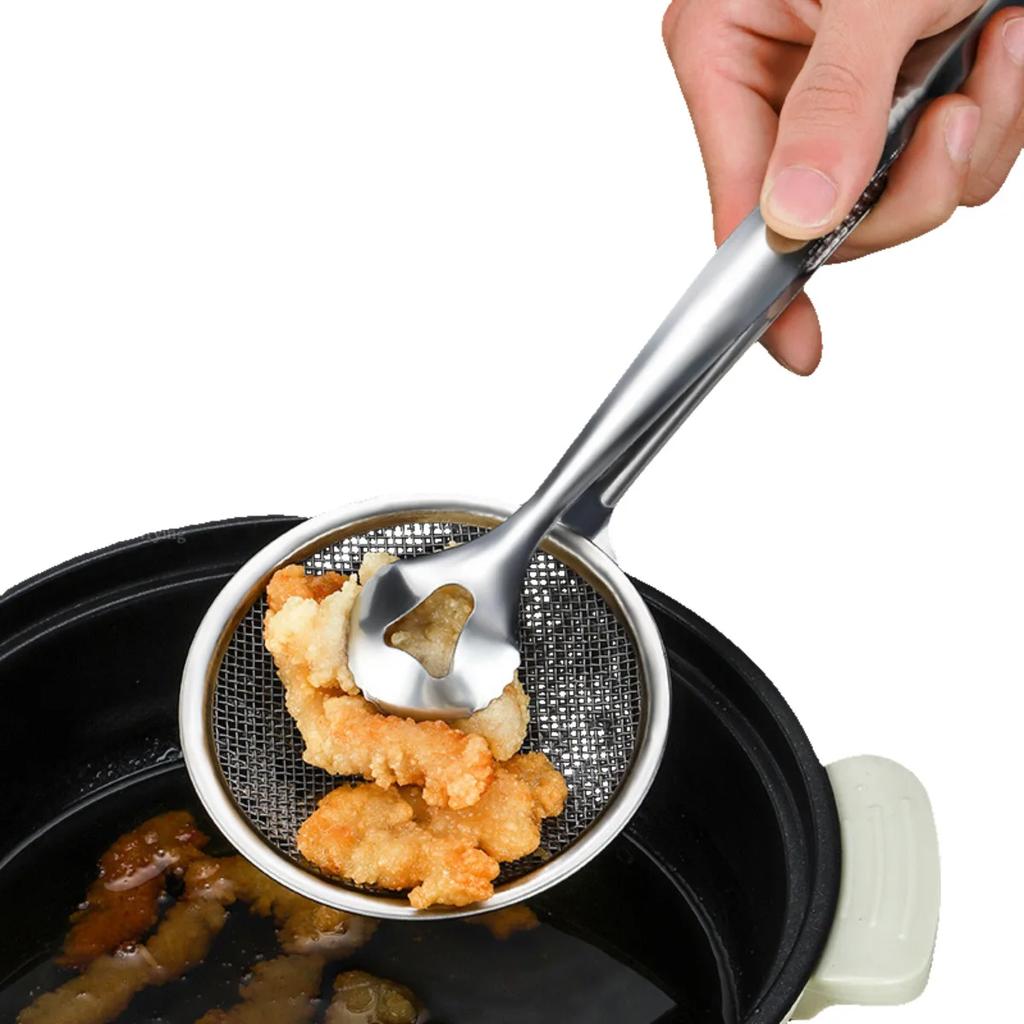 2 in 1 Stainless Steel Oil Strainer Spoon Clip - Kitchen Filter Gadget for Fried Food French Fryer Drain Tool Cooking Accessory