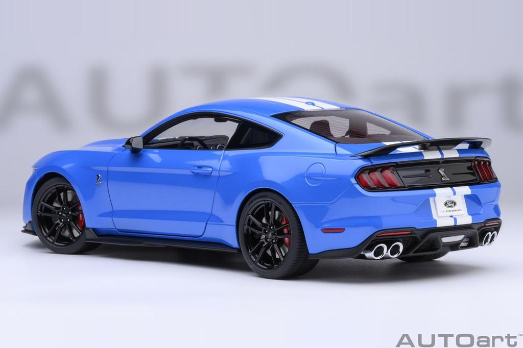 AUTOart Ford Mustang Shelby GT500 Finished Model 73094 1/18 (Blue/White Stripe)