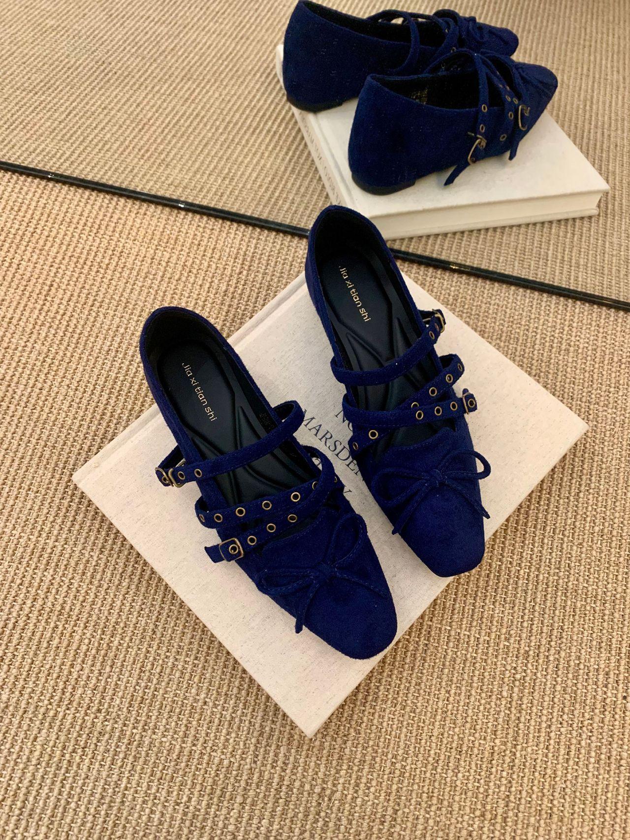 

Retro French low-heeled riveted Mary Jane shoes women s ballet shoes 2025 new square head evening breeze with skirt single shoes 40 королевский синий