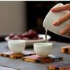 Sottobicchiere isolato in legno Sottobicchiere per tazza da tè in resina Portabicchieri minimalista Cerimonia del tè con motivi unici naturali puri