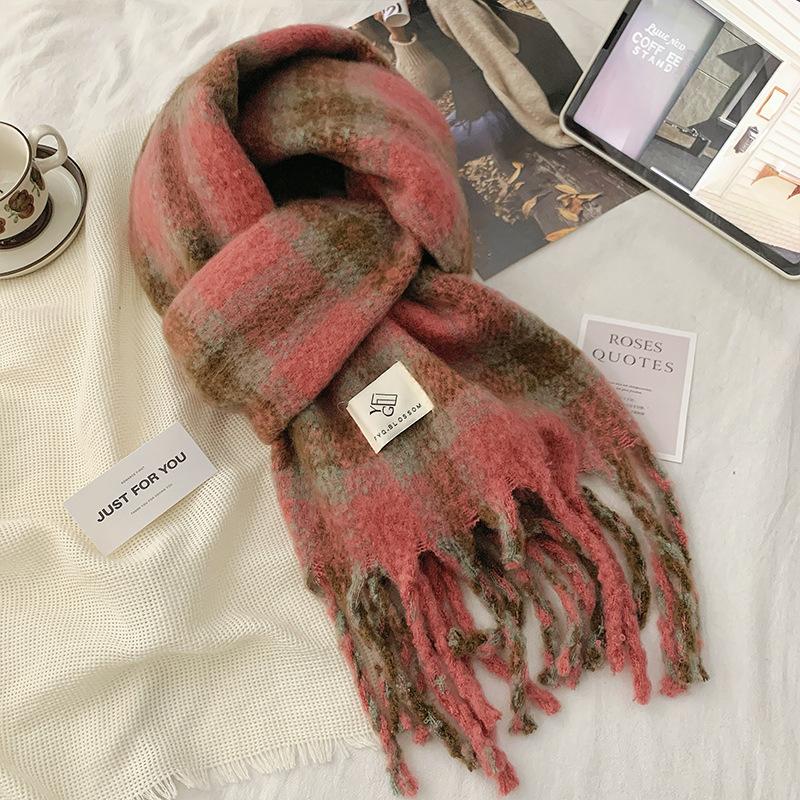 Macaron plaid scarf women's winter thickened warm seahorse hair Korean atmosphere fringed scarf