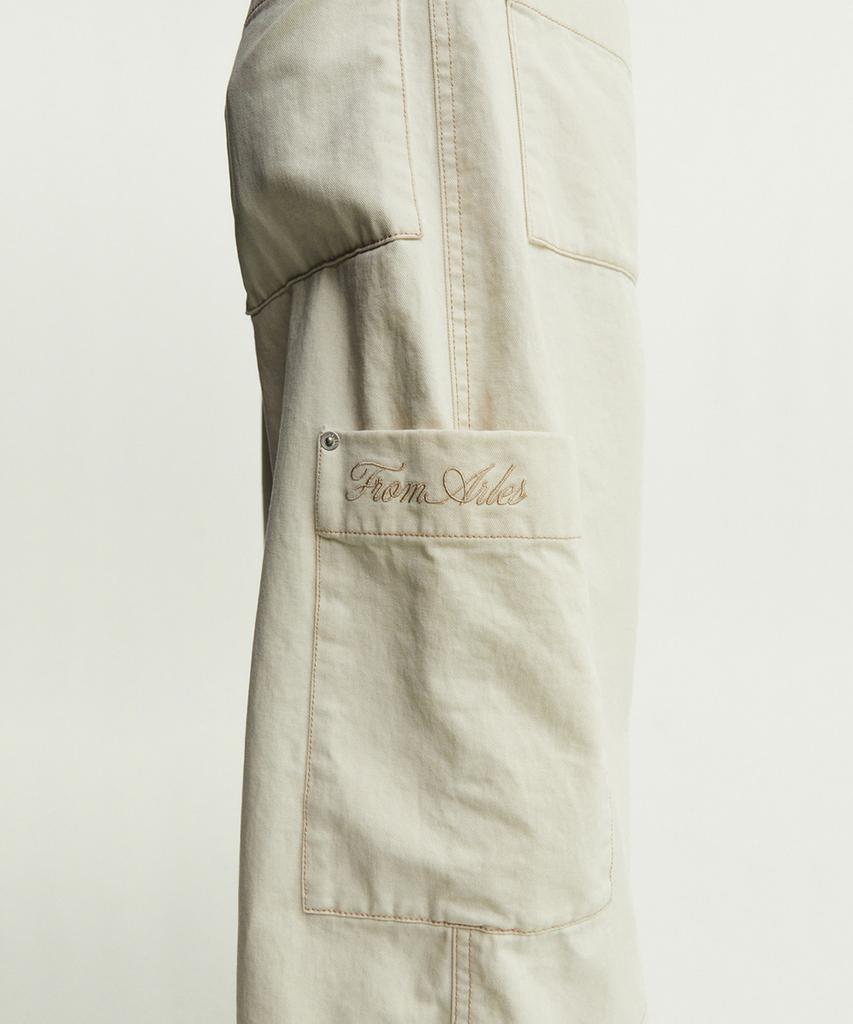 Peulomaleul Utility Pocket Vintage 3/4 Length Washed Denim Pants / Ivory