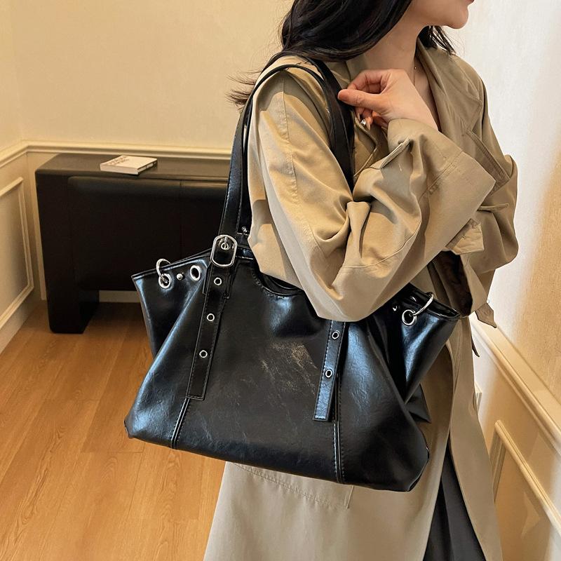 Niche Design Portable Tote Bag Women's 2025 New Trendy Commuter Large-capacity Bag High-end Shoulder Armpit Bag