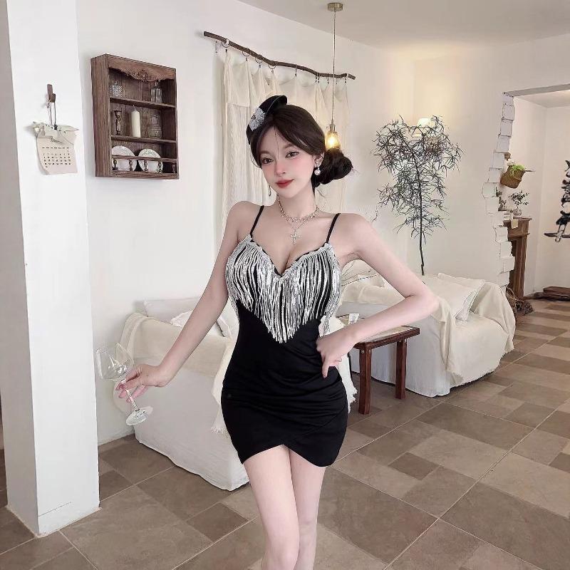 Autumn and Winter New Celebrity Low-cut Elastic Fringed Splicing Suspender Irregular Hip-wrapped Short Primer Dress