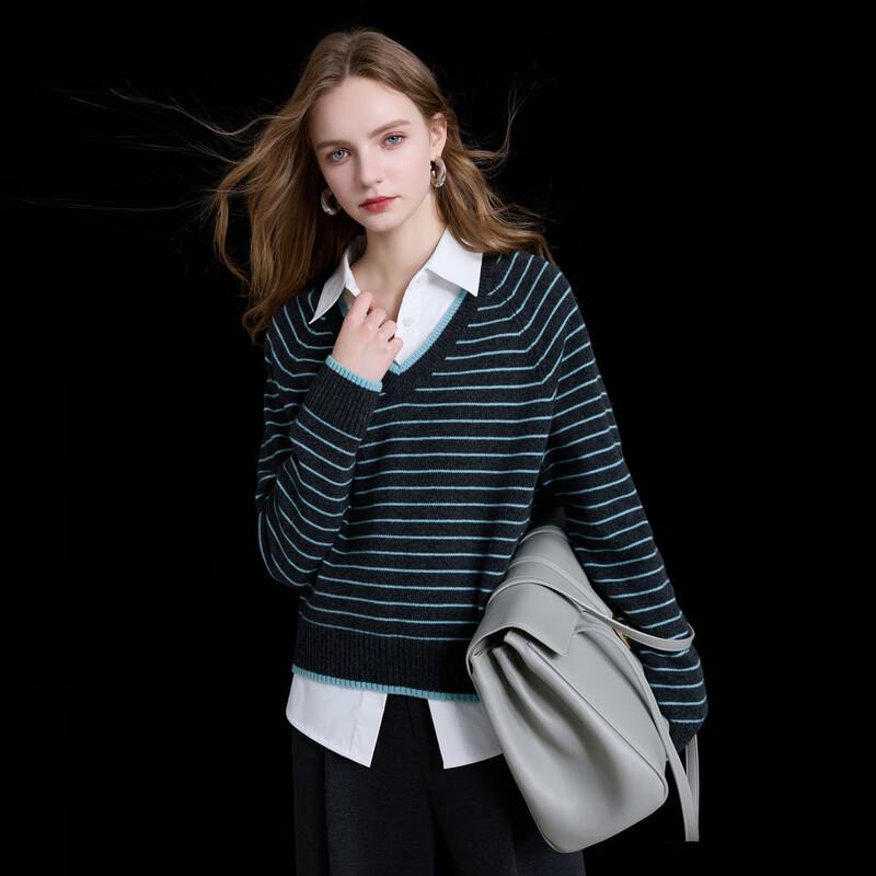 

Женский пуловер Sancai с V-образным вырезом и полосатой вязкой S