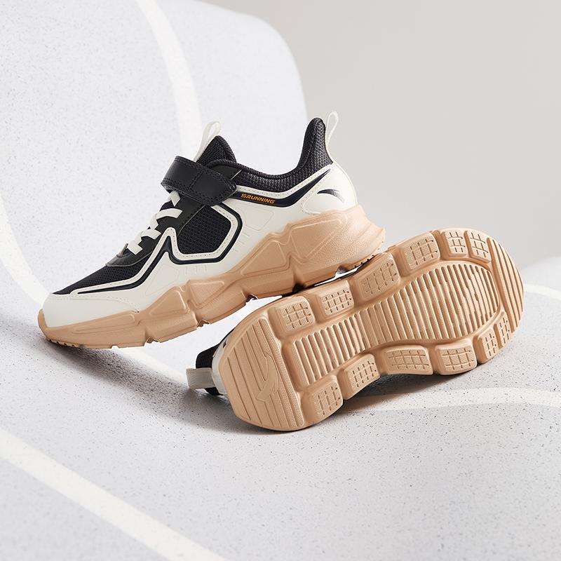 Anta Kids Sports Comfortable Non-Slip Shock Absorbing Low-Top Running Shoes Kids Running Shoes Black White Beige A12445507-3