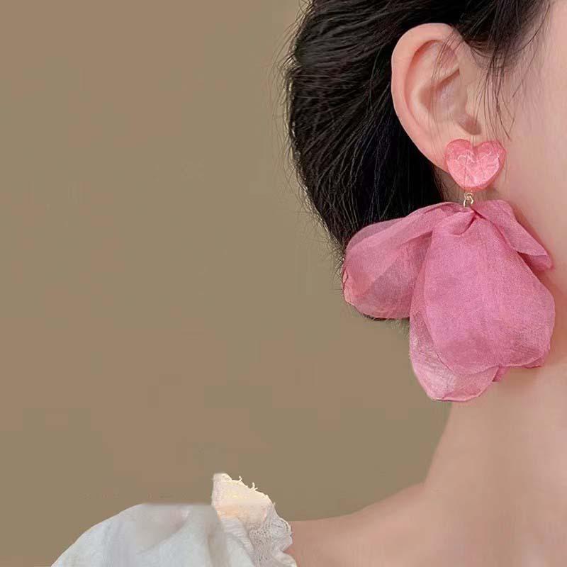 Sweet Mesh Fabric Flower Drop Earrings for Women Pink Acrylic Heart Earrings Holiday Beach Travel Jewelry Party Gift
