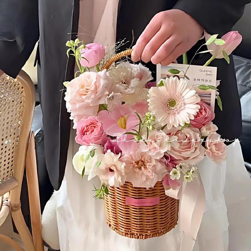 Wicker Rattan Flower Basket Wicker Woven Basket with Handle Pincnic Basket Sundries Storage Organizer Wedding Party Decor