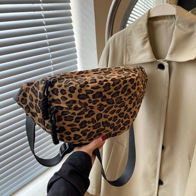 Leopard Print Zipper Waist Casual Portable Crossbody Bag for Women  Fashionable and Versatile Bags for Women