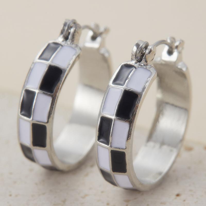 Personalized and Creative Black and White Checkered Women s Hanging Earrings, Fashionable and Trendy Holiday Accessories Zircon