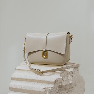 Saddle Bags Women Cow Leather Metal Buckle Underarm Bag Retro Stylish Crossbody Shoulder Bag for Commuting