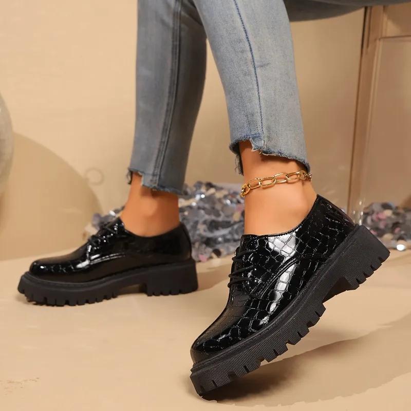 Fashion Patent Leather Thick-soled Oxford Shoes for Women Snake Print Round Toe Lace-up Shoes Outdoor Leisure Daily Commute Workplace