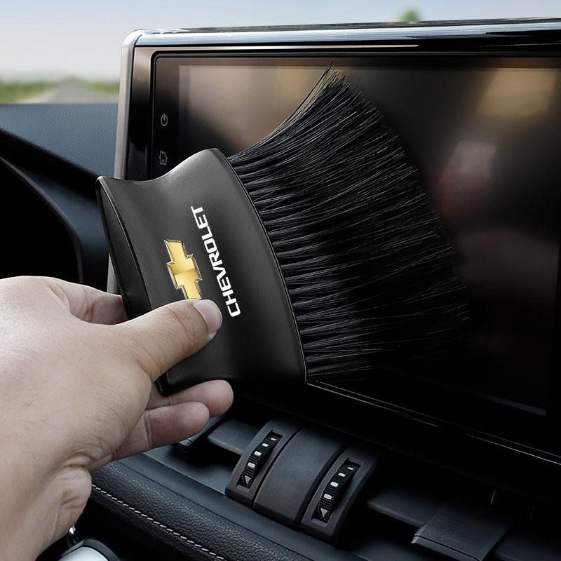 1Pcs Car Dedusting Brush Air Outlet Cleaning Brush for Chevrolet Spark Captiva Cruze Tracker Epica Nubira
