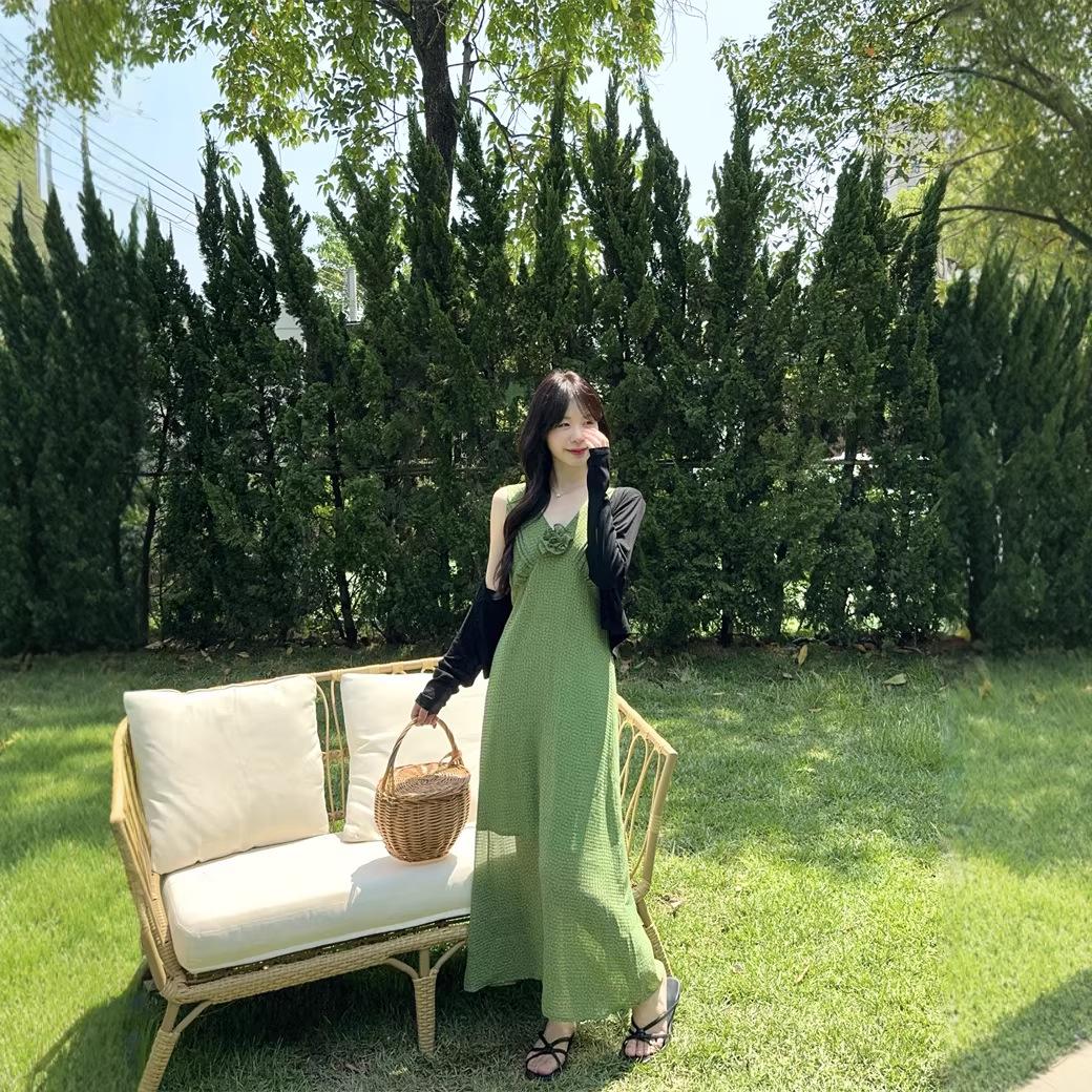 French Retro Floral Chiffon V-Neck Dress & Cardigan Set – Sleeveless, Waist-Cinched, 3D Design, Green. L