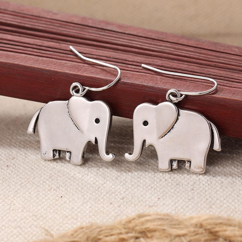 European and American personalized copper stud earrings niche earrings spot Yiwu