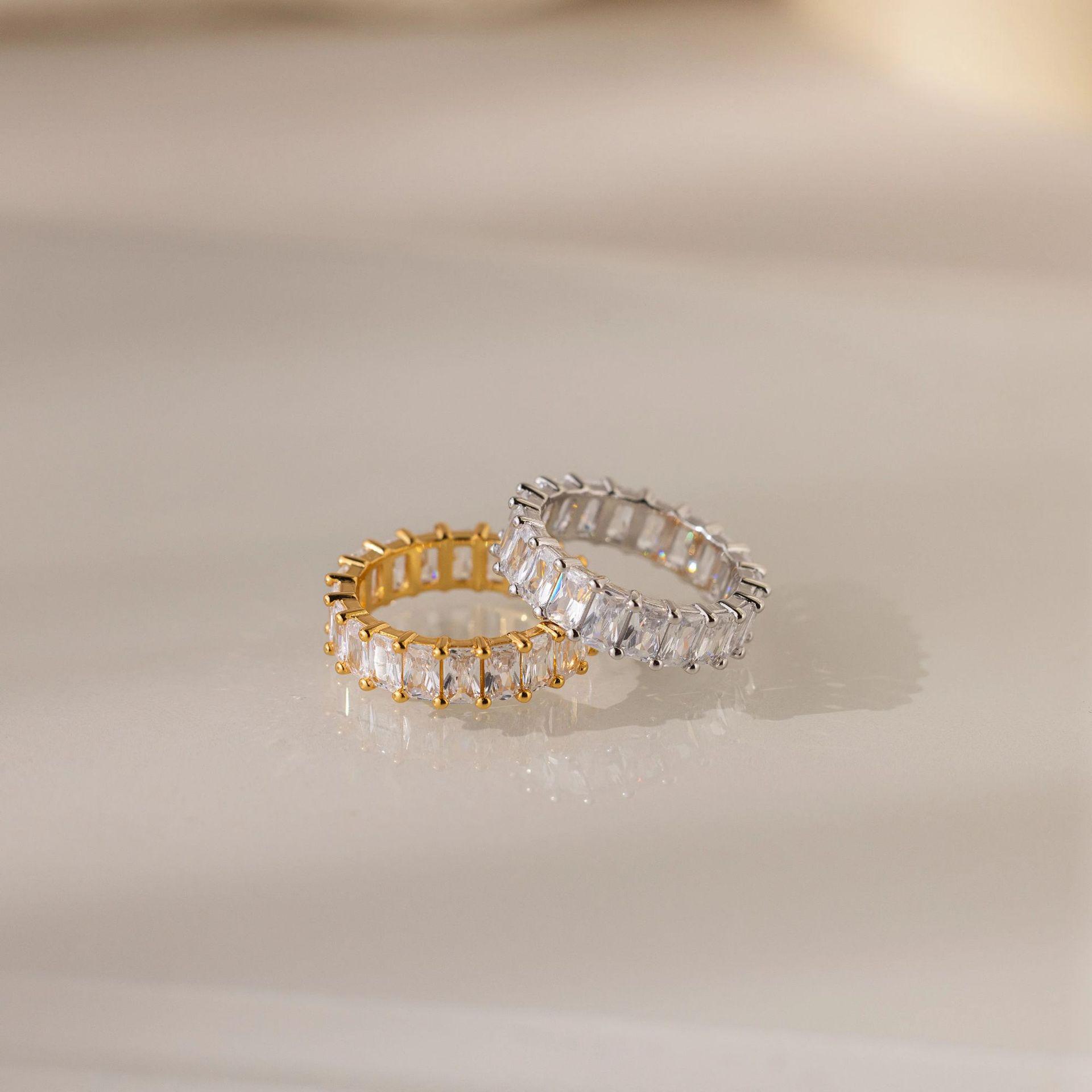Elegant Geometric Zirconia Ring with Full Diamond Design in European and American Fashion Trends