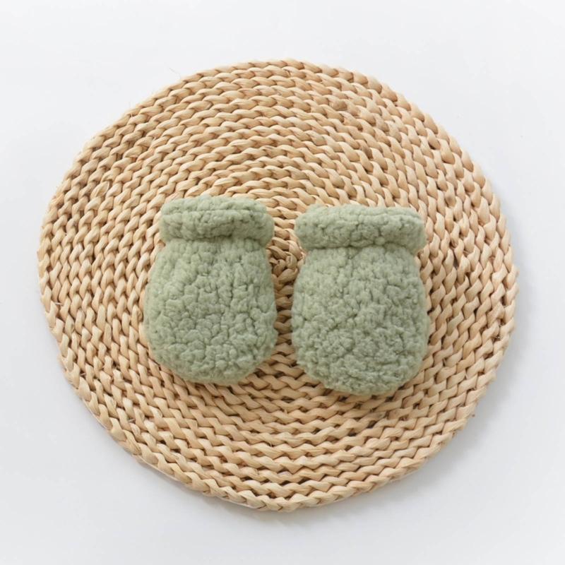 Infant Anti Scratch Gloves Stylish Winter Mittens for Babies Practical Newborn Mittens Soft & Insulated Mittens Gift