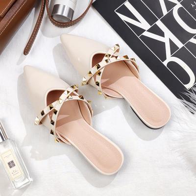 Summer New Fashion Outdoor Slippers Female Korean Edition Pointed Leather Flat Rivets Muller Shoes History Free Delivery