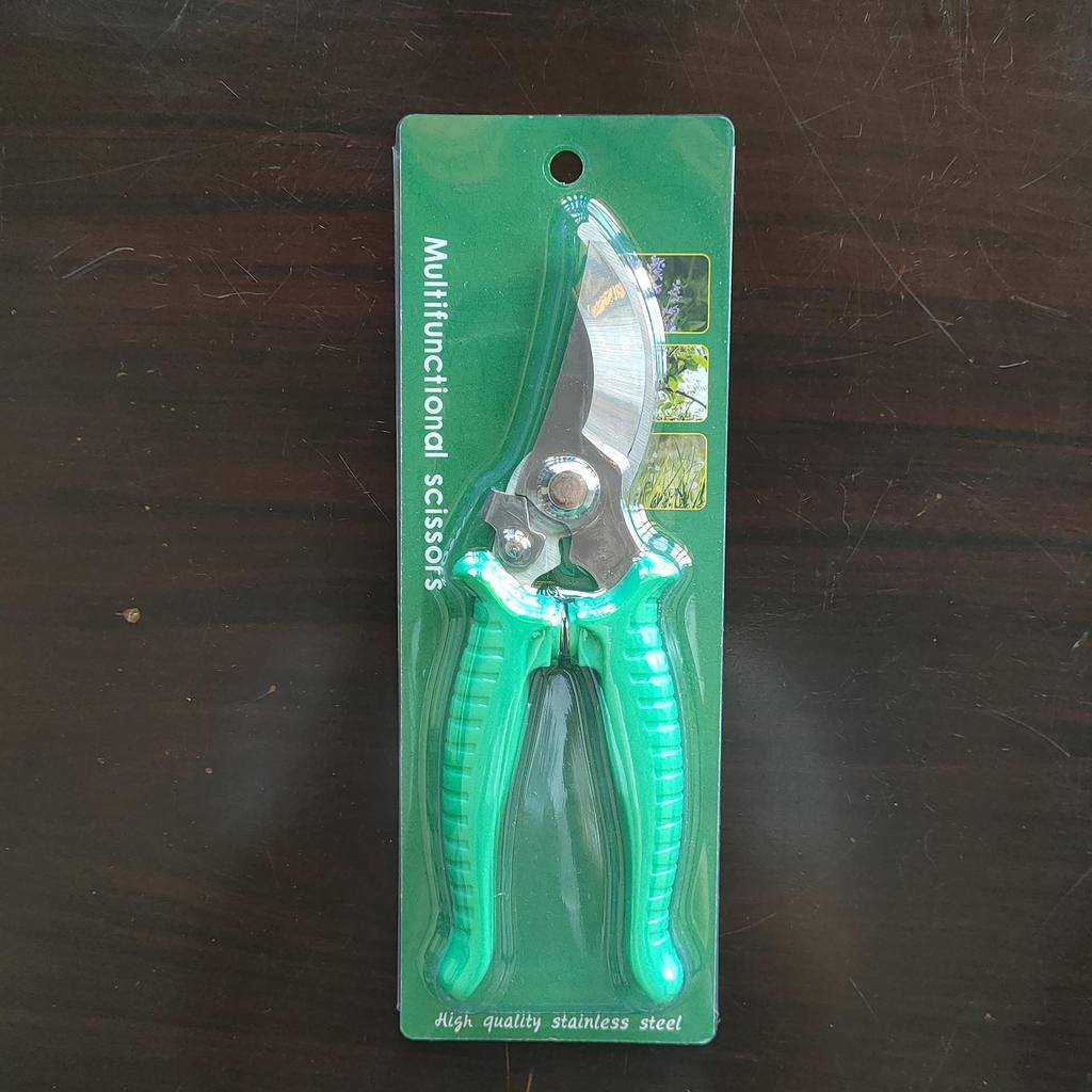 Heavy-Duty Garden Pruning Shears for Thick Tree Branches