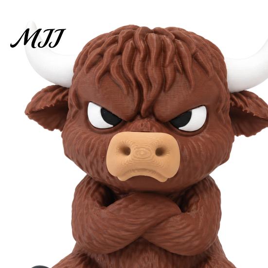 Artistic Hair Detail Ornament 3D Printed Angry Highland Cow Figurine, Cute Attitude Animal Desktop Three Dimensional Sitting Figurine Ornament, Statue