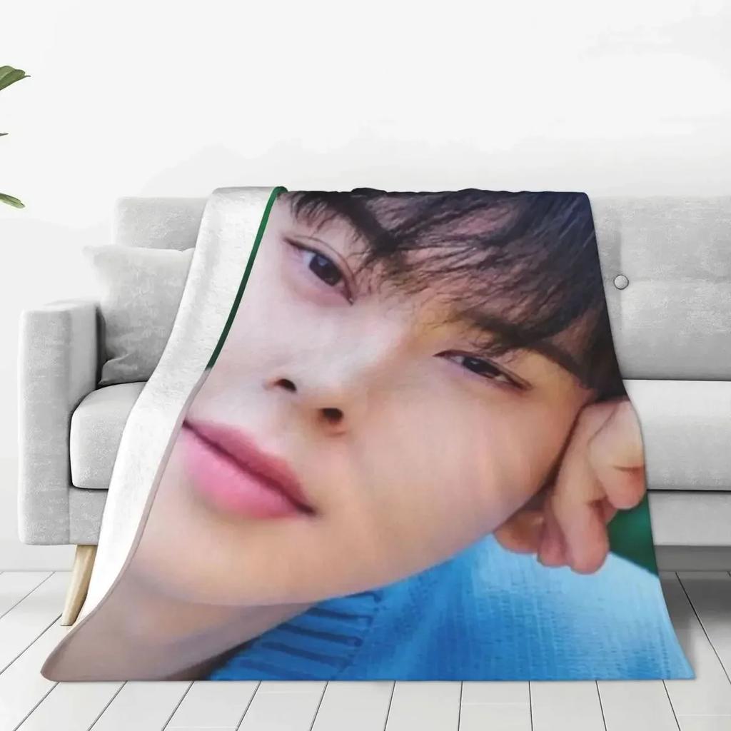CHA EUN WOO Kpop ASTRO Fan-Geschenk Zubehör Decken Ultra-Weiche Flanell-Kuscheldecken Gemütliche Plüsch-Dünne Steppdecke