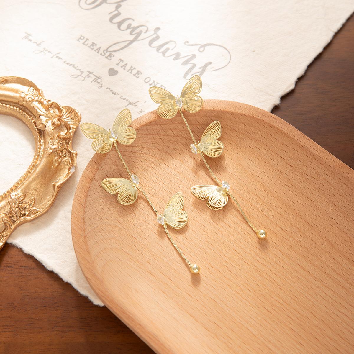 Серьги Премиум-Дизайна Длинные Золотые Трехмерные Серьги-Кисточки с Бабочками Легкая Роскошь Нишевые Серьги