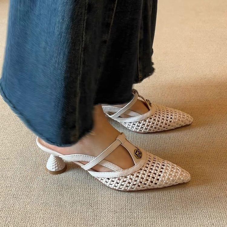 Handmade Niche Temperament Pointed Camellia Bag Head Sandals French Woven Super Women's Hollow Outer Slippers