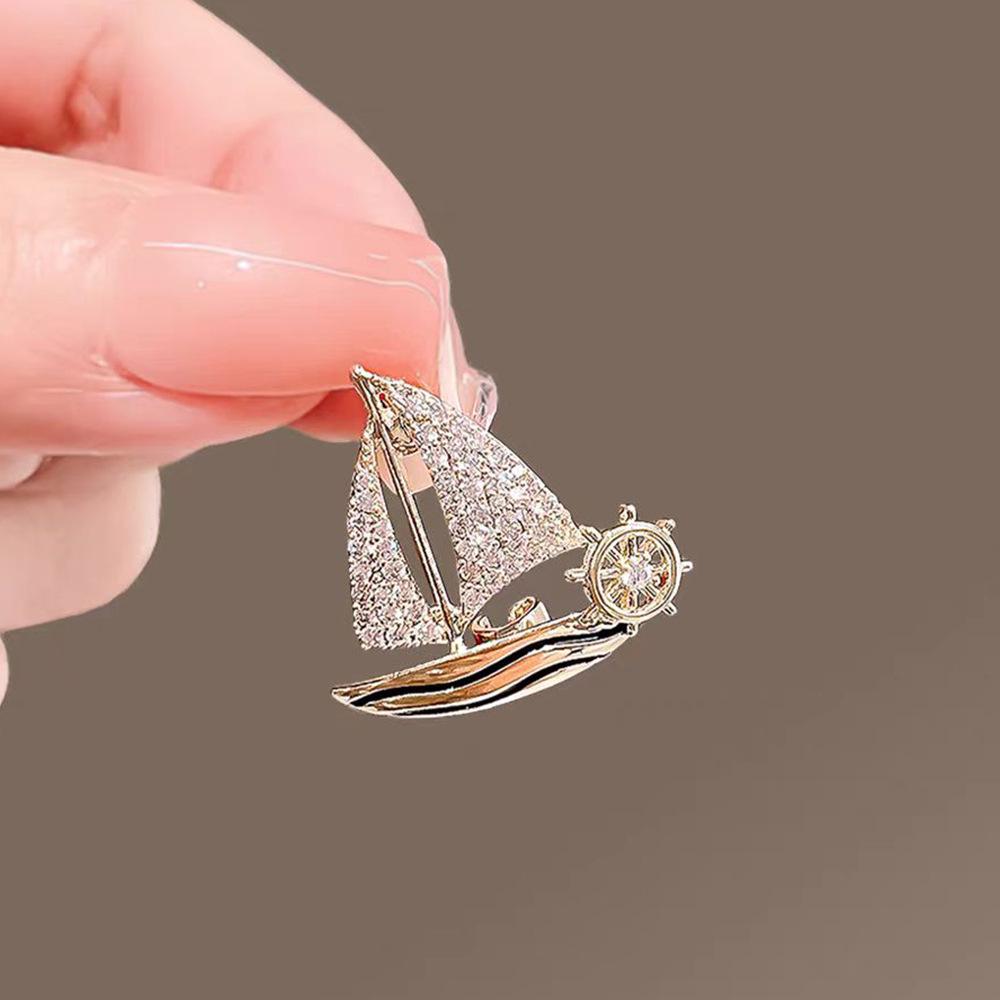 Elegant Sailboat Brooch: Unisex Pin with Anti-exposure Clasp, Perfect for Suits