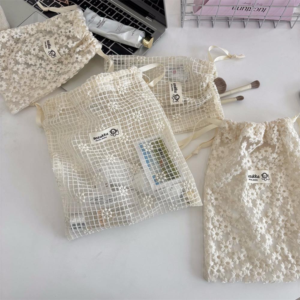 Mesh Lace Embroidery Daisy Storage Bag, Drawstring Pocket, Travel Skincare Distribution Bag, Sundries Storage Bag