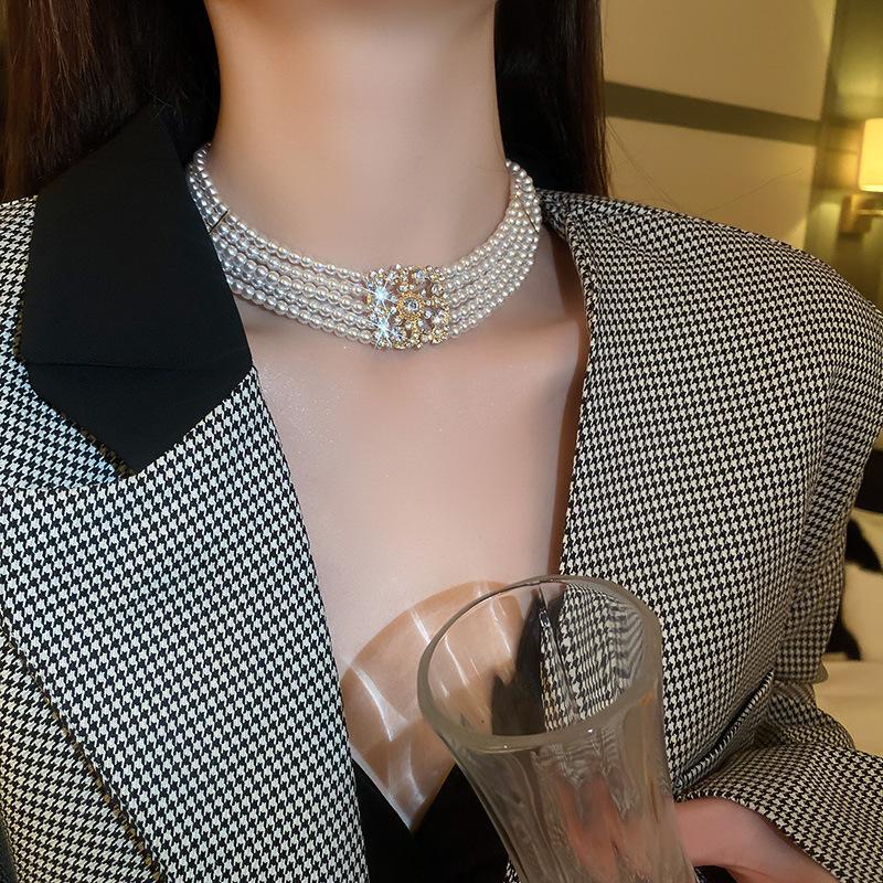 Diamond Inlaid Flower Multi-Layer Necklace for Women, Original Design Light Luxury Exaggerated Statement Pendant Necklace Fashion Jewelry Gift