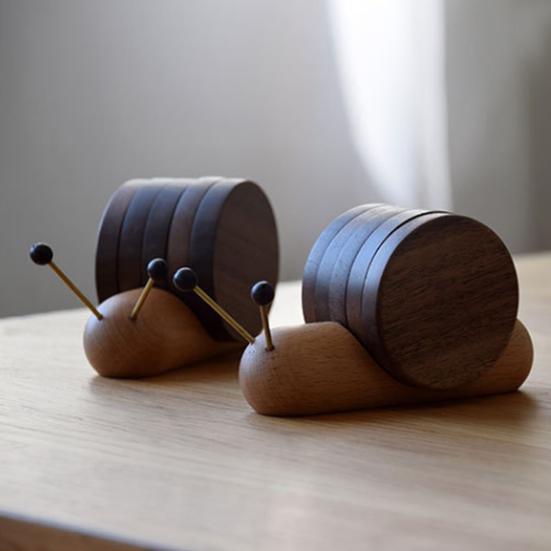 Walnut Snail Coasters Set Wood Cup Mat Placemats Heat-Resistant Drink Pads for Tea Coffee Mugs Natural Wood Grain Home Decor