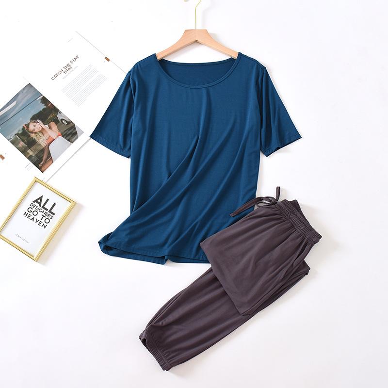Весняно-літня жіноча модальна піжама з двох предметів: футболка з коротким рукавом та штани. Барвистий великий розмір. Повсякденний комплект для дому.