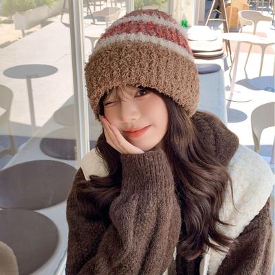 Süße Damenhüte für Herbst und Winter Plüsch Neue Koreanischer Stil Strickmützen Vielseitige Warme Ohrenschutzhüte Verdickt Modisch Studenten