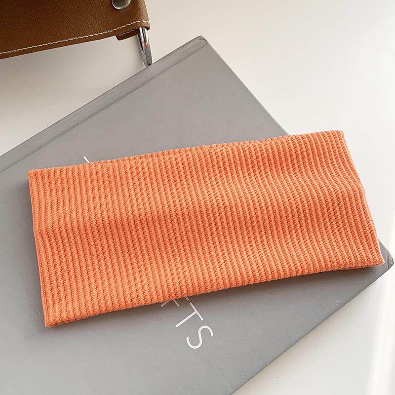 Trendy European-American Knit Sports Headband for Women – Versatile, Sweat-Absorbent, and Stylish for Running