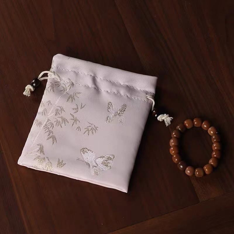 Çift Katmanlı İşlemeli Brokar Takı İpli Torba: Bilezik, Koleksiyonluk, Tesbih, Tesbih ve Hediye Çantası.