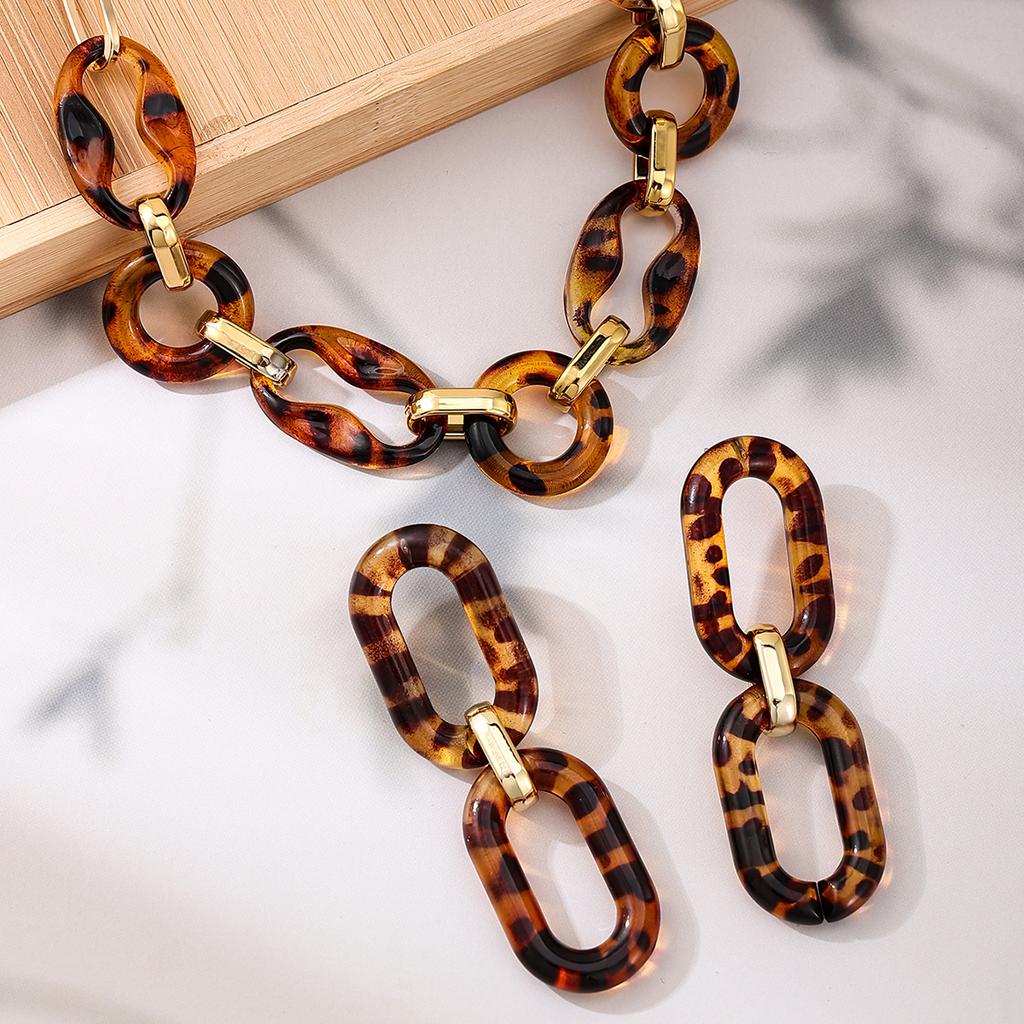 Vintage Exaggerated Amber Acrylic Leopard Print Chain Necklace Earring Set